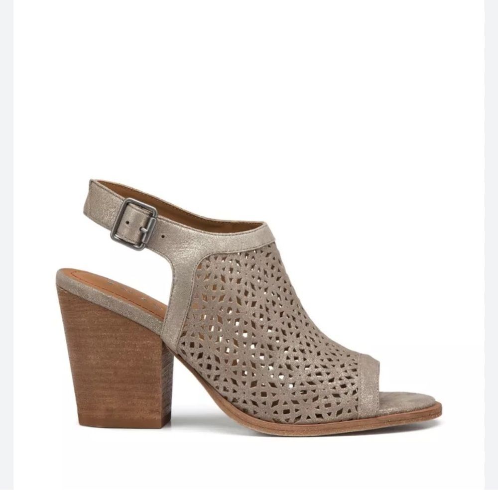 NEW Trask Parker Perforated Slingback Peep Toe Sandal Sz 9.5